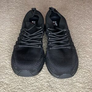 Black womens running shoes
